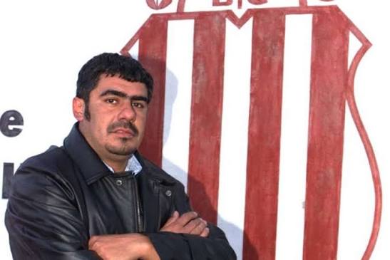 El chiqui tapia de joven es un matón de europa del este