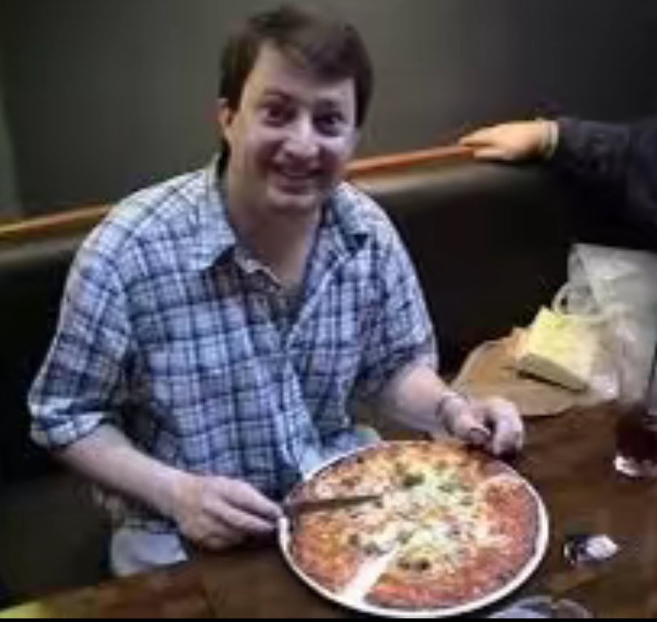 DobbyClub06's tweet photo. Pics you’d receive if David Mitchell was your boyfriend: https://t.co/LwMIYc8P2S