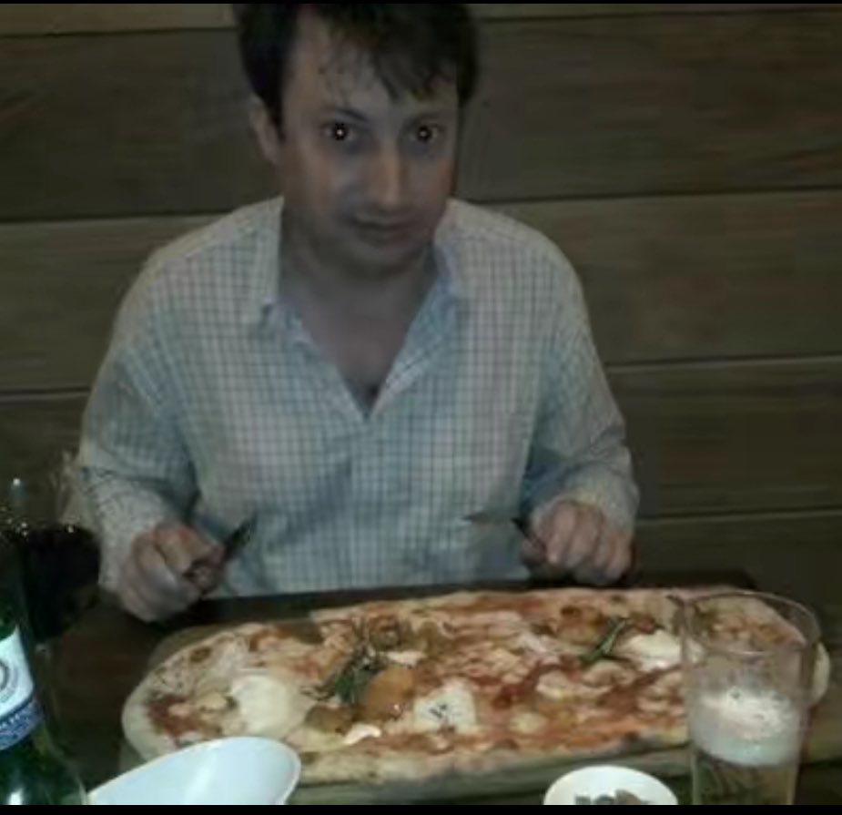 DobbyClub06's tweet photo. Pics you’d receive if David Mitchell was your boyfriend: https://t.co/LwMIYc8P2S