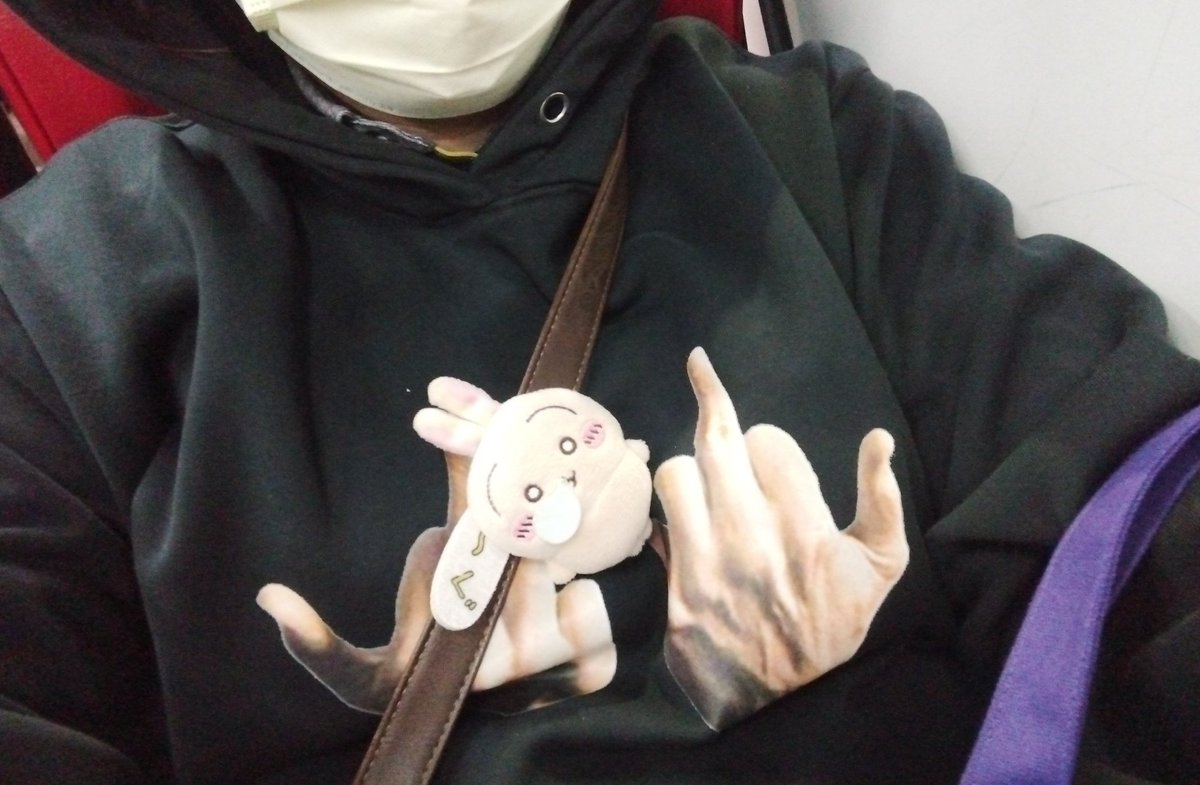 操了全世界的衣服，笑死
肚子好痛，我就不該作死，月經來還點冰炫風吃，要死了 https://t.co/mgv1IV5sR6