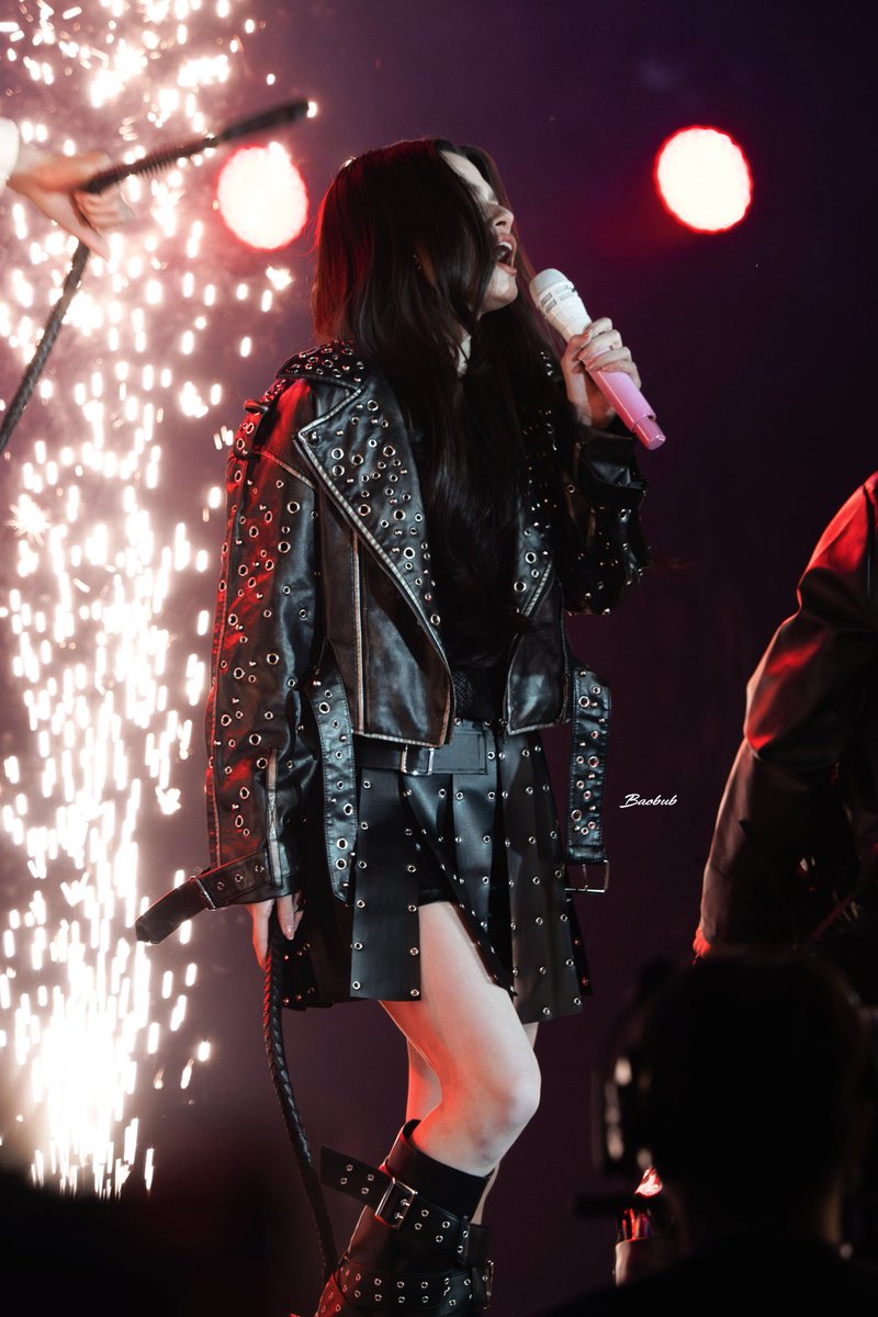 AFTACHA's tweet image. 🖤🤍

BECKY BIRTHDAY CONCERT
#BNewEraBirthdayConcert
#Beckysangels