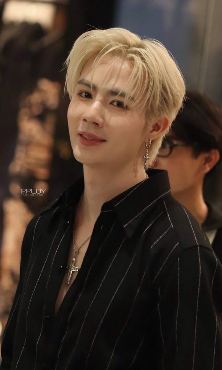 SirilukPts's tweet image. ก็ยังยืนคำเดิม ของหนูถ่ายผมสีนี้ของพี่ซีไปอีกนานๆ

ZEENUNEW AT DG CAFFE 

@zee_pruk @CwrNew 
#DGCaffexZeeNuNew
#ZeePruk #NuNew 
#ZeeNuNew