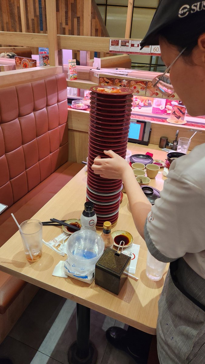 am i feeding a PUBG team or a wrestling team

나는 배그팀 밥사준걸까 씨름팀을 밥사준걸까