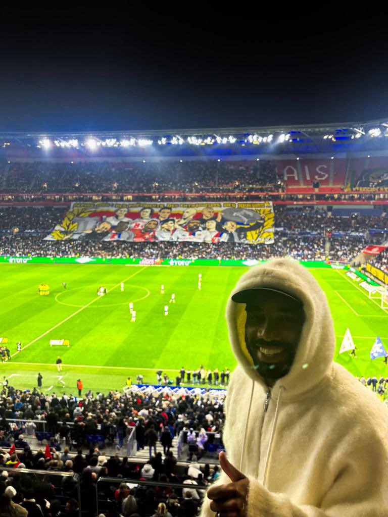 Alexandre Lacazette 
Dimanche 30 novembre 2025
Via Lyon1950 sur Facebook 

L’image est belle🥺