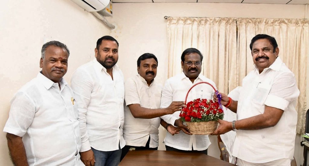 PMKAdvocateBalu's tweet image. பாட்டாளி மக்கள் கட்சியின் சார்பில் 17ஆம் தேதி சென்னையில் நடைபெற உள்ள சாதிவாரி கணக்கெடுப்பு போராட்டத்தில் கலந்து கொள்ளுமாறு மருத்துவர் அன்புமணி ராமதாஸ் அவர்கள் எழுதிய கடிதத்தை அதிமுக பொதுச் செயலாளர் திரு  எடப்பாடி பழனிச்சாமி அவர்களிடம் கட்சி முக்கிய நிர்வாகிகளுடன் சென்று வழங்கிய…