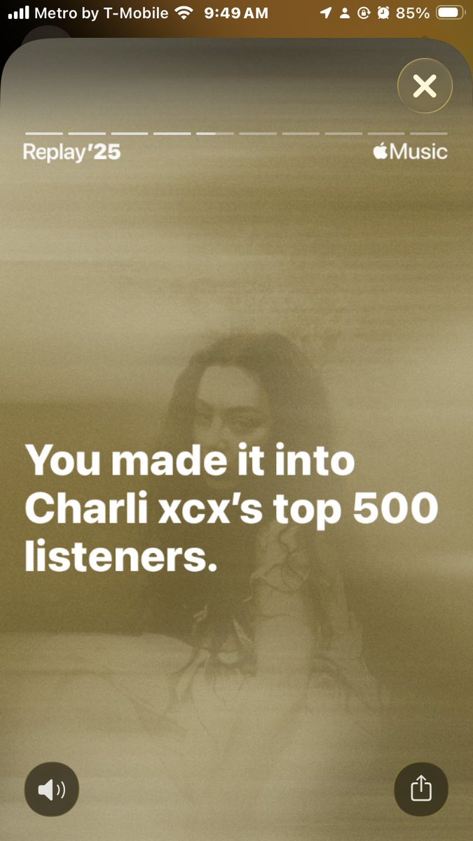 yvanromeroo's tweet photo. @kimpetras @charli_xcx PARTY WHEN ??? https://t.co/wt69Dxlh6Y