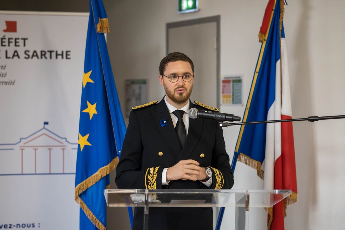 Image de Préfet de la Sarthe - #Citoyenneté 🇫🇷 | Cet après-midi, M. Quentin Spooner, sous-préfet de Mamers, a présidé une cérémon
