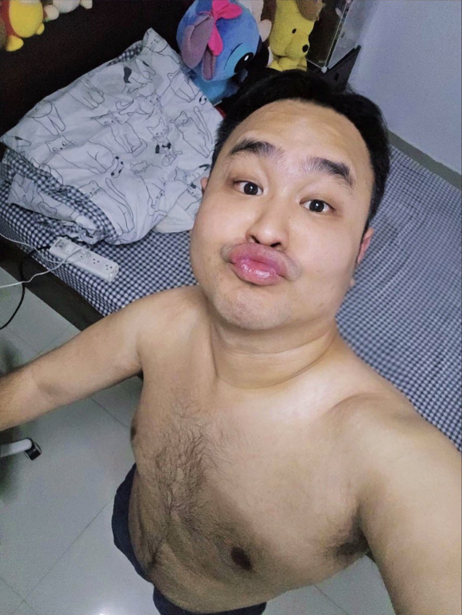 lanlabello's tweet photo. Night kiss baby 😘 https://t.co/B6V2dGGITR