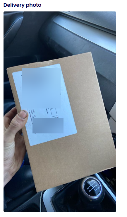 mikeybhoy01's tweet image. Latest thievery from Evri, and @Clinique are not interested.