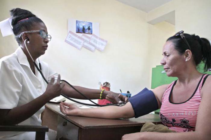 RP_OndaAlegria's tweet image. 🩺👩‍⚕️| Desde la emisora de la familia cubana nos sumamos a la felicitación al personal de la salud de #Cuba al conmemorar hoy el Día de la Medicina Latinoamericana.

#RadioProgreso #LaOndaDeLaAlegría #RadioCubana #SonidoParaVer #Actualidad