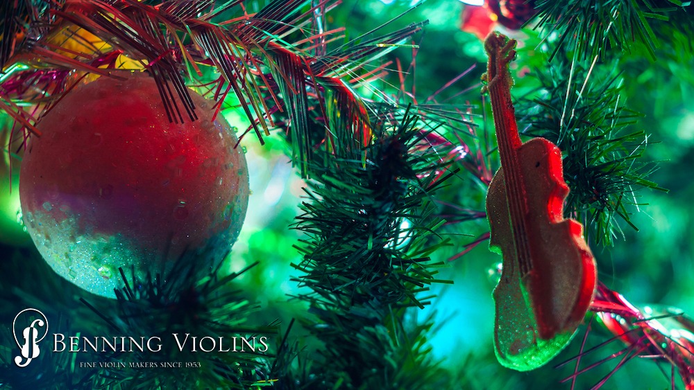 The holiday season is here! 🎅🏻 Stop by our shop for wonderful, budget-friendly gift options for the #violinist, #violist, or #cellist in your life. 🎄 We’d love to help you pick out something truly special! 🎁