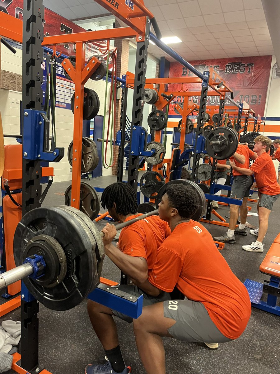 Jaguar_Baseball's tweet image. Bigger, faster, stronger! #gojags