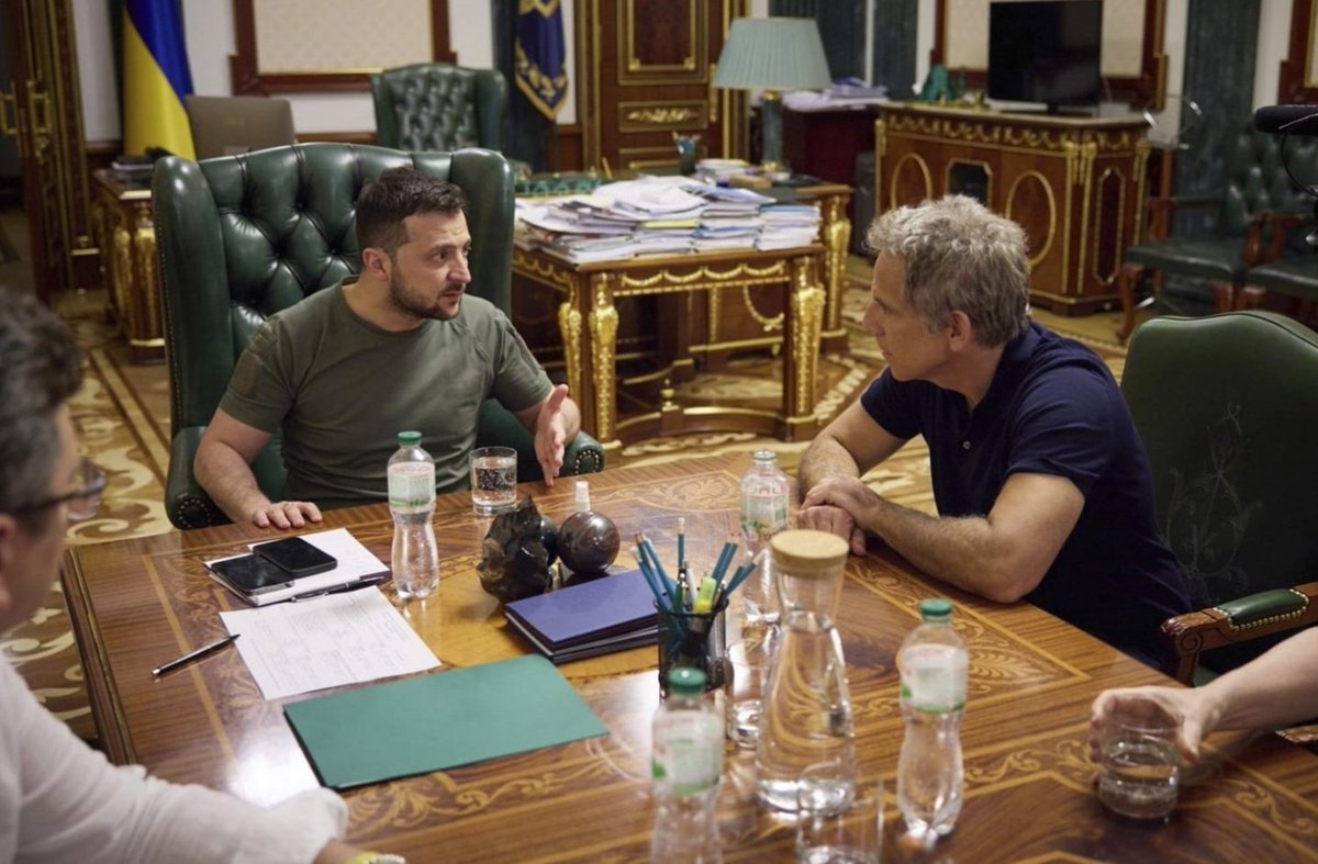 ricwe123's tweet image. That moment when Ben Stiller was paid $4 million by USAID to take these photos with Zelensky.

American taxpayers money at work.

&quot;Slava Ukraini&quot;
😂😂😂😂