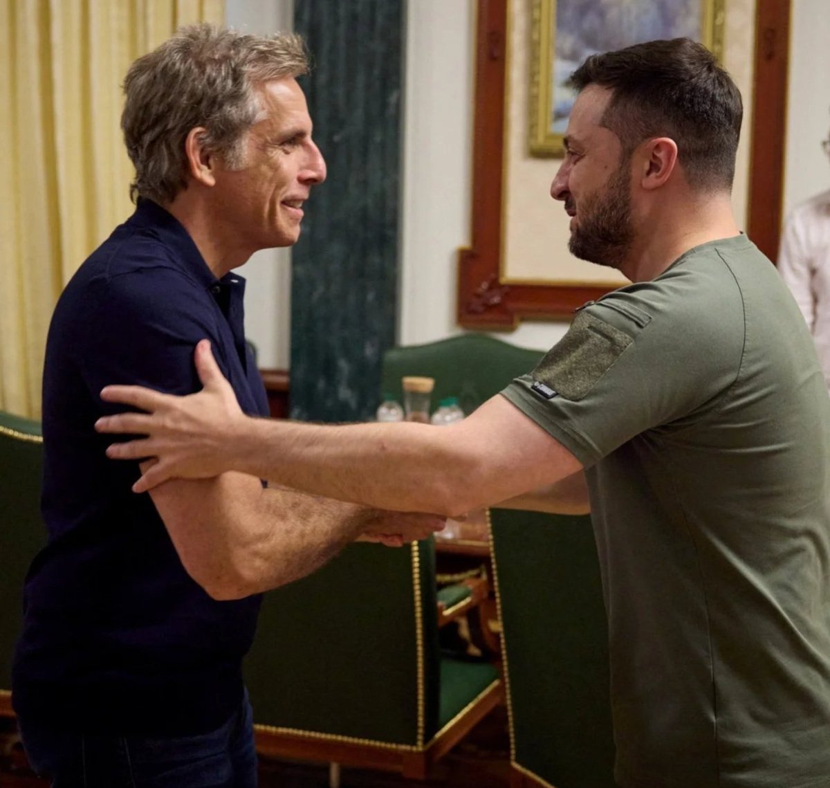 ricwe123's tweet image. That moment when Ben Stiller was paid $4 million by USAID to take these photos with Zelensky.

American taxpayers money at work.

&quot;Slava Ukraini&quot;
😂😂😂😂