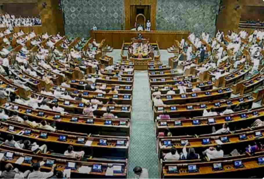 infokhabrimedia's tweet photo. Delhi: विपक्ष करता है ड्रामा, मोदी सरकार का डिलिवरी पर ध्यान
#khabrimedia
#Delhi #WinterSession #ParliamentWinterSession
#Parliament #Sadan #Democracy #LokSabha #RajyaSabha #PMmodi #PublicRepresentation
#collectionwork
#BreakingNews
@infokhabrimedia
https://t.co/HUsy7JZevQ https://t.co/rkJ9bQ0gKj