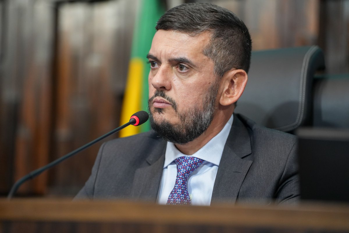 🇧🇷 URGENTE: PF prende o presidente da Alerj, Rodrigo Bacellar, por suspeita de vazar informações da operação que prendeu o deputado TH Joias, apontado como braço político do Comando Vermelho.

De acordo com a corporação, o vazamento teria permitido a fuga prévia de TH Joias e