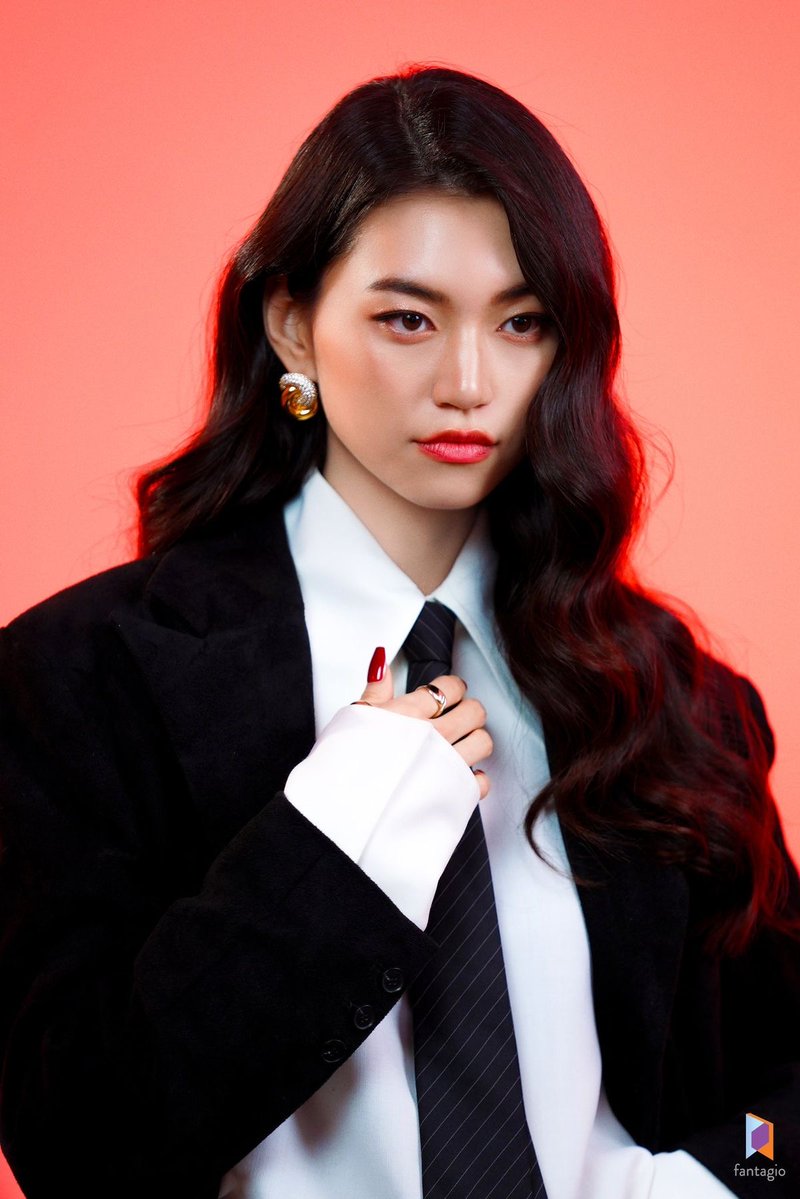 Happy 26th birthday to the talented Kim Doyeon, actress and member of #WekiMeki and #IOI.