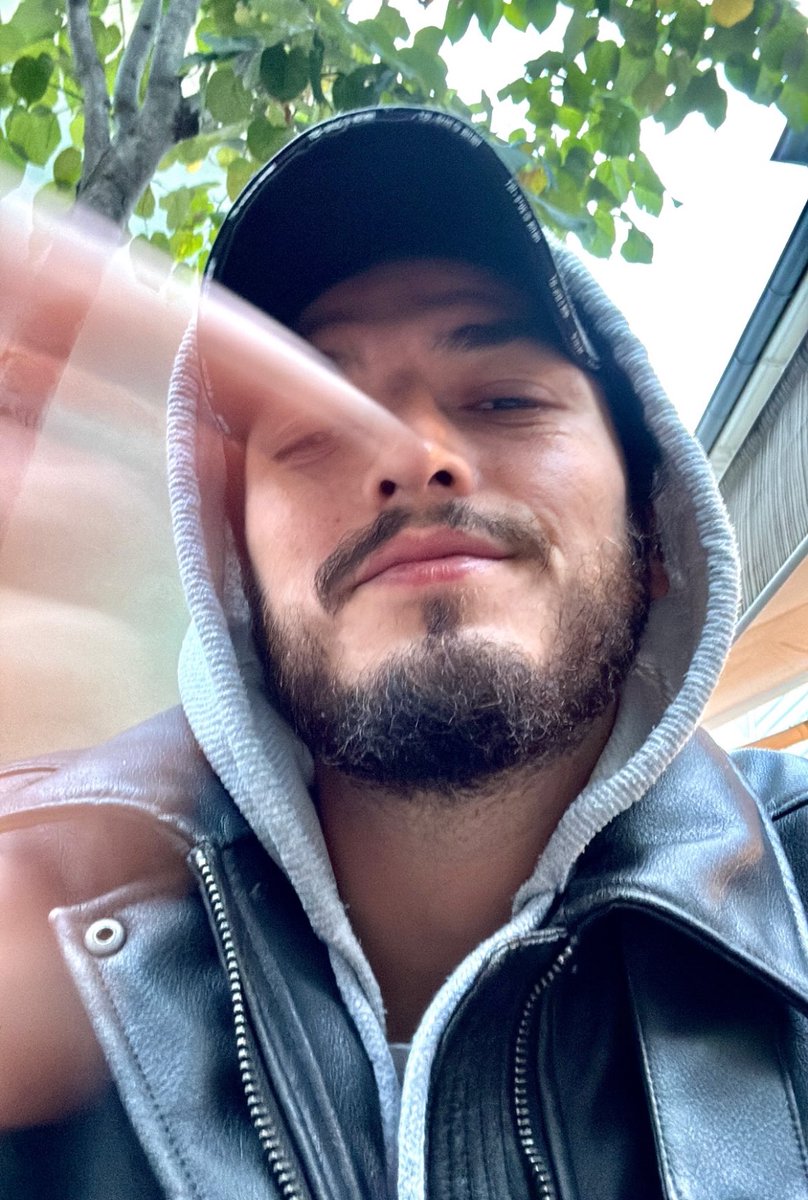 yaşam belirtisi verdiğin için teşekkür ederim farocum❤️‍🔥🤏🏼