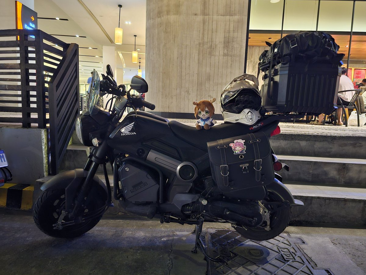 i think my bike is being hijacked by a deer.

#しかのこのこのここしたんたん