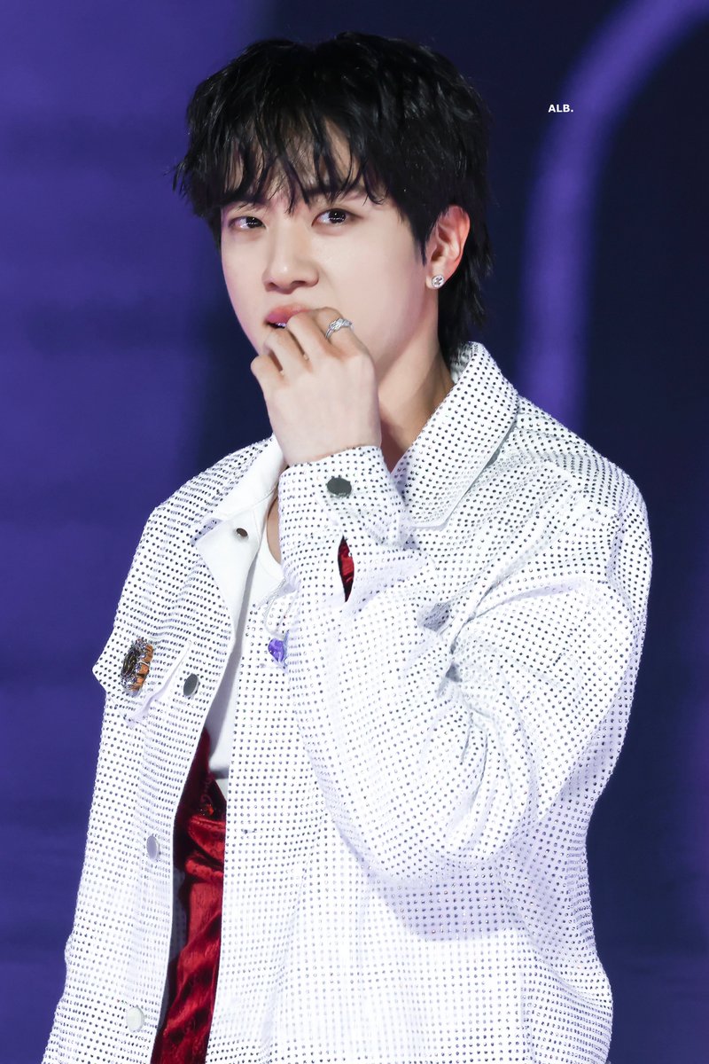 ALittleBraver92's tweet photo. #HAPPYJINDAY 

🔗：https://t.co/SDfgpnLc6s https://t.co/DFSVGO0kdG