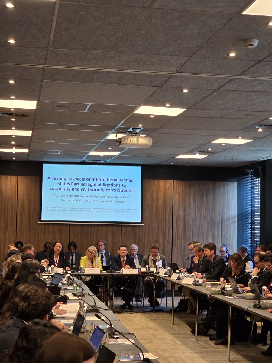 sevslv's tweet image. A packed and timely #ASP24 side event this afternoon w/@PASPKaukoranta, Judge Ugalde Godínez, State Party representatives, OTP staff, and CSOs, discussing SPs’ legal duties to cooperate with the ICC in arresting and surrendering suspects, and domestic legislation and practice.