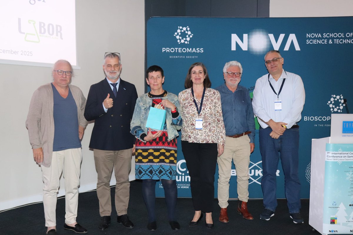 ProteomassS's tweet photo. ๐งช Wednesday Session - Awesome talk by Magdalena Biesaga, University of Warsaw (Poland), plenary at #SampleTreatment2025.
On solid-phase extraction in food analysis - new solutions old problems.
#bioscoperesearchgroup #proteomasss @laqv_requimte https://t.co/R01GrJjMCv