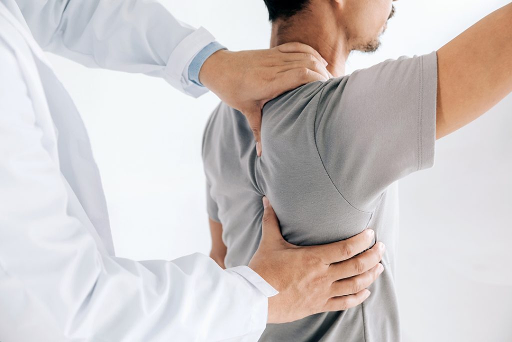 GCSS_Chiro's tweet image. 🧊 Causes of frozen shoulder, aka adhesive capsulitis, are not fully understood. It can take up to 30 months to fully resolve if left untreated, however, treatment with the Niel-Asher Technique (NAT) can speed up recovery by about 10 times.

Read more: gcsportandspine.com/mystery-frozen…