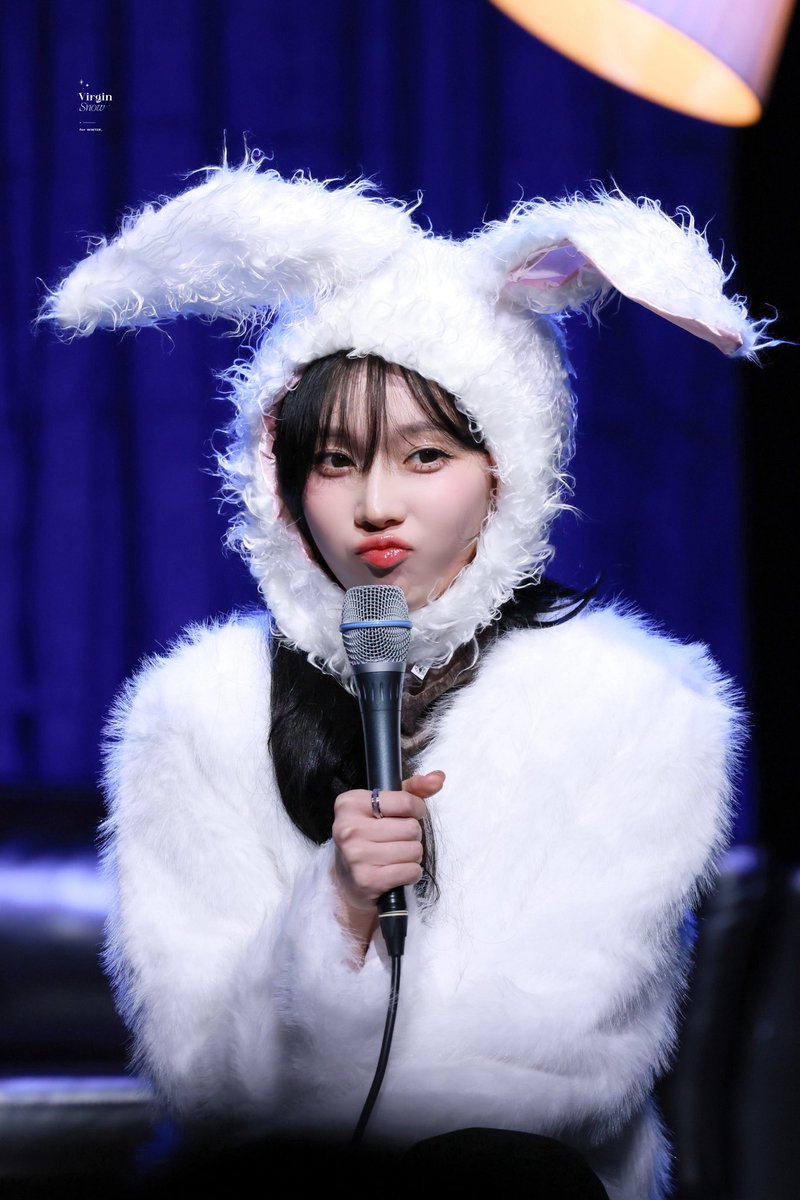 VirginSnow0101's tweet photo. 251203 생일파티
☺️
#WINTER #윈터
#aespa #에스파 https://t.co/BZR3LgTDm5