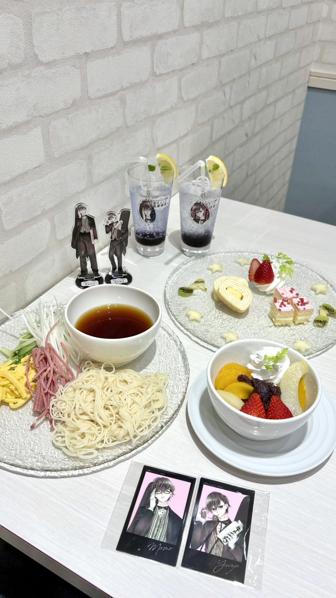 junkuro1209's tweet photo. 覆面系アニカフェで仲良くなったお友達と🫶当時はアニカフェでも大盛り上がりだったのに、こうして原作カフェで楽しめる嬉しさたるや🥹✨️カフェメニューも漫画に実際に出てくるものばかりで、リンクして食べられるのが本当に嬉しい❤︎
#覆面系ノイズ
#福山リョウコ25周年歴代メンズ執事喫茶 https://t.co/aBlxXz0XQX
