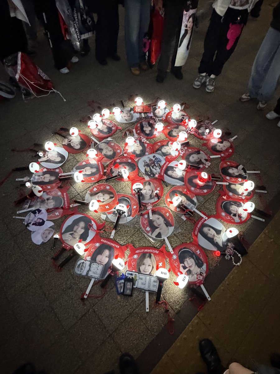 eu_635293's tweet photo. 20251203
LOVEMONSTER inTOKYO D2
#ペンラサークル #BABYMONSTER  #ベビモン https://t.co/WFZD0j5gGH