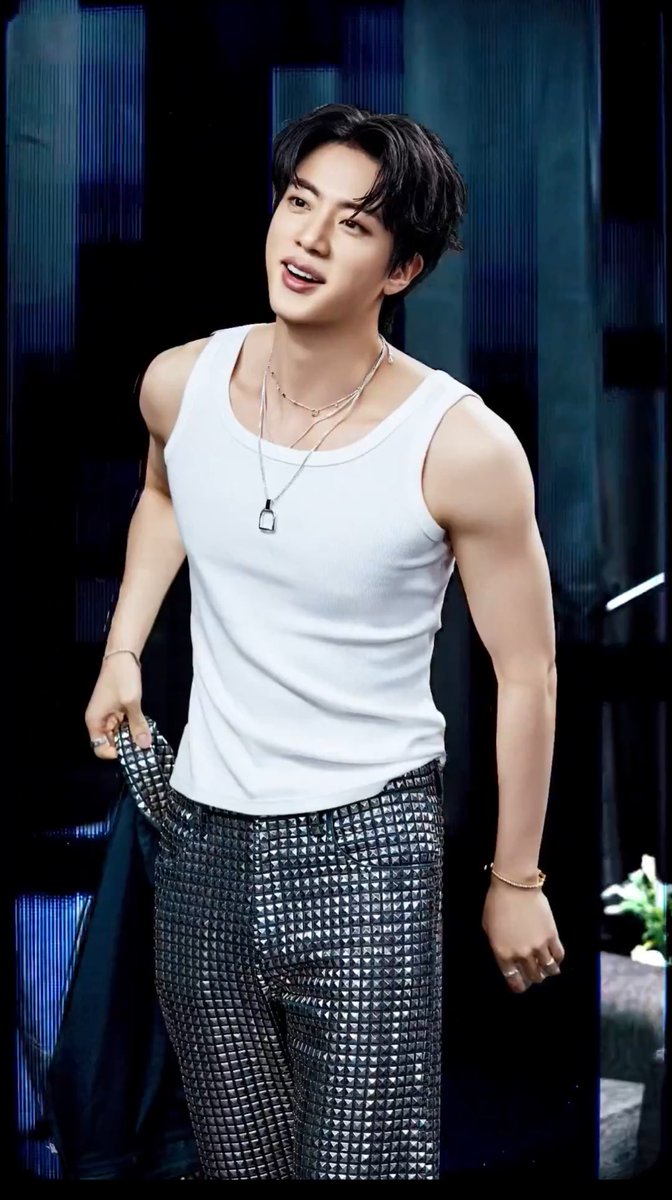 GRAPHICS JIN ♥️ tweet media