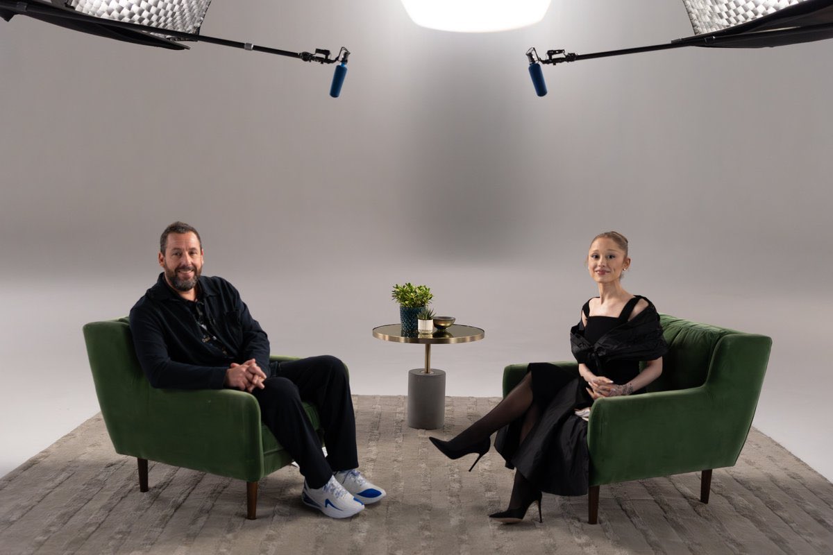 ariana will appear on #actorsonactors with @adamsandler, december 5th! 🎬