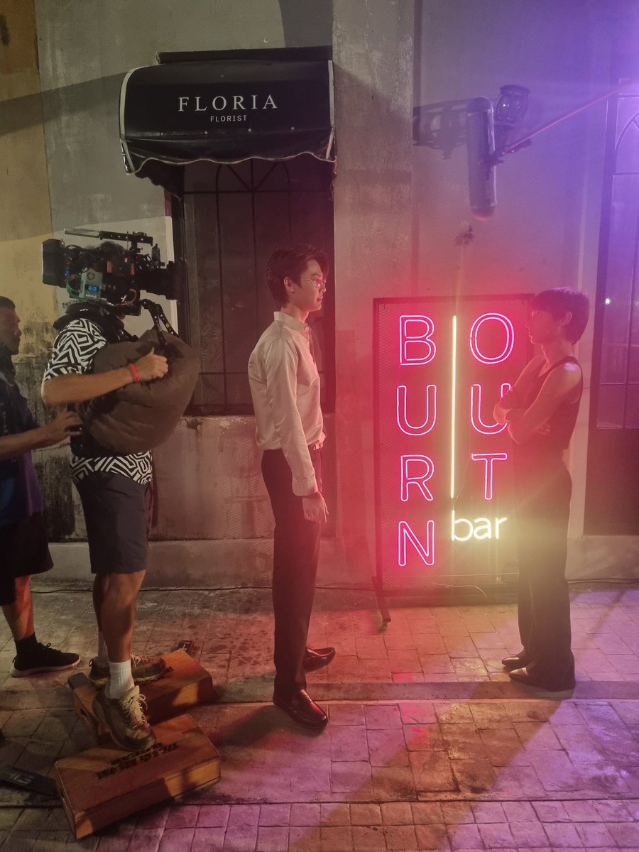 teevithe's tweet image. #BurnoutSyndromeSeriesEP2 
#dew_jsu #GunAtthaphan 

behind the scene                                  result &amp;amp; dew’s pov
