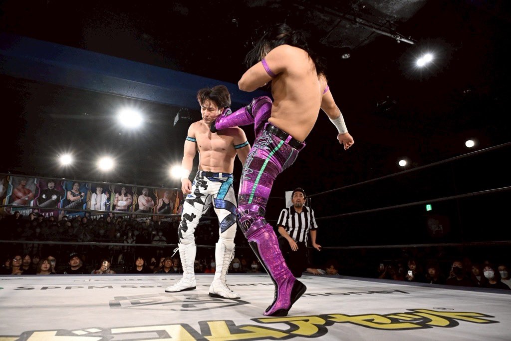 試合前ですら頭パンパンになったこに試合の後はもっとパンパンなる。

何もかもわからんすぎる。

でも3年間プロレスをやってもまだまだ答えが見つからなくて、わけわからんくなるのっておもろすぎるかも知らん。

このおもしろさも正しいのかな？
#ddtpro