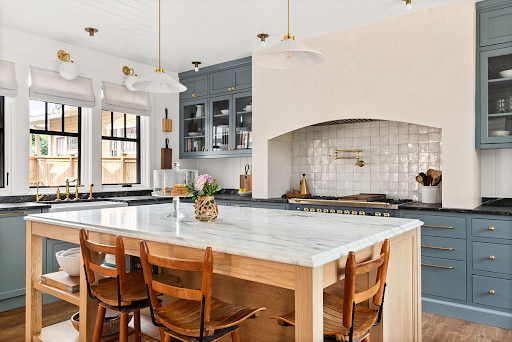 HomePartners's tweet photo. Explore the hottest countertop trends transforming local homes this year — from sleek porcelain slabs to sustainable surfaces.
Read more: https://t.co/dWE4AWU7F1 https://t.co/B9pGjceeCj