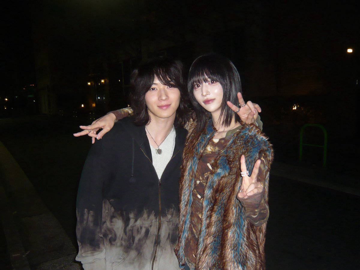 4MAN TOUR TOKYO FANMEETING

ありがとうございました⟡.·
これにてツアー全日程終了!
またこの4組で回れますように…🫧

(ゆうまが激かわファーベストくれたの…優男すぎる)ありがとう大切にします🌙

#フェノメロ
#PhenoMellow