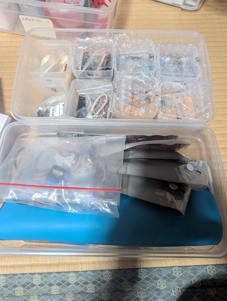 mongonta555's tweet image. 12/7(日)の大阪・枚方での #ｽﾀｯｸﾁｬﾝ ハンズオンの準備中、、、

まだ1名枠がありますので是非！

（もくもく会も4名空いてます！）

#M5Stack 

osaka.connpass.com/event/369917/