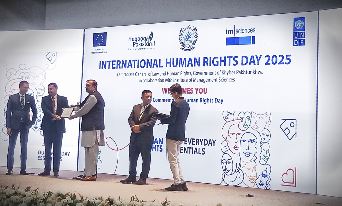 imrantakkar's tweet image. Honored to share that during an event at #IMSciences University #Peshawar, the Directorate General Law &amp;amp; Human Rights Khyber Pakhtunkhwa, awarded @gdpakistan a recognition certificate for our valuable contributions to the promotion and protection of #HumanRights in #KP.