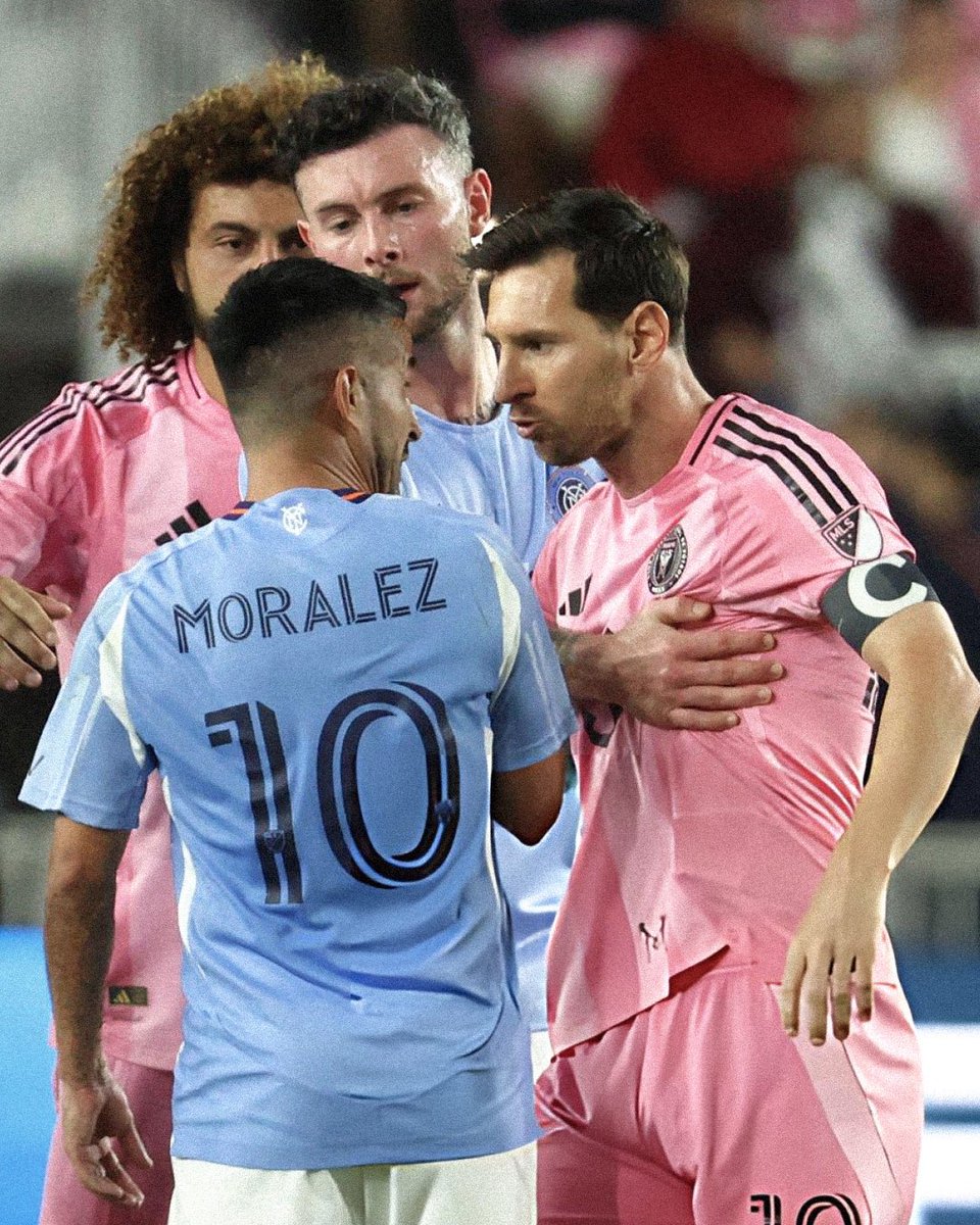 عمرو tweet media