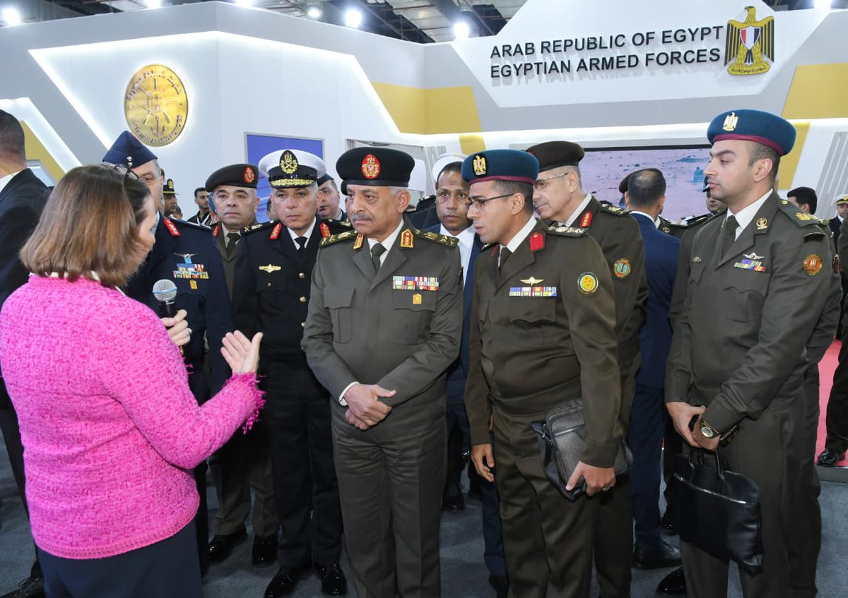 visitedex's tweet photo. General Abdel Maged Saqr, Commander-in-Chief and Minister of Defence, toured the #EDEX2025 pavilions, meeting leading defence manufacturers and exploring cutting-edge innovations enhancing Egypt’s strategic capabilities. https://t.co/cGgAfz2E28