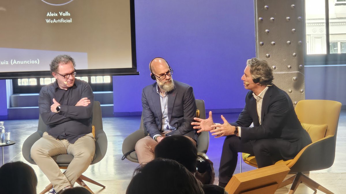 💡Un lujo escuchar a <a href="/dan_hagen/">Dan Hagen</a> - <a href="/Havas/">Havas</a>, <a href="/laurentsolly/">Laurent Solly</a> - <a href="/Meta/">Meta</a>  y <a href="/aleixvalls/">Aleix Valls</a> - WeArtificial sobre el impacto real de la #IA y el #futuro de nuestra industria 

Ideas potentes y mucho que reflexionar🧠

Enhorabuena <a href="/AnunciosRevista/">Anuncios.com</a> por otra edición sobresaliente de #mqdm