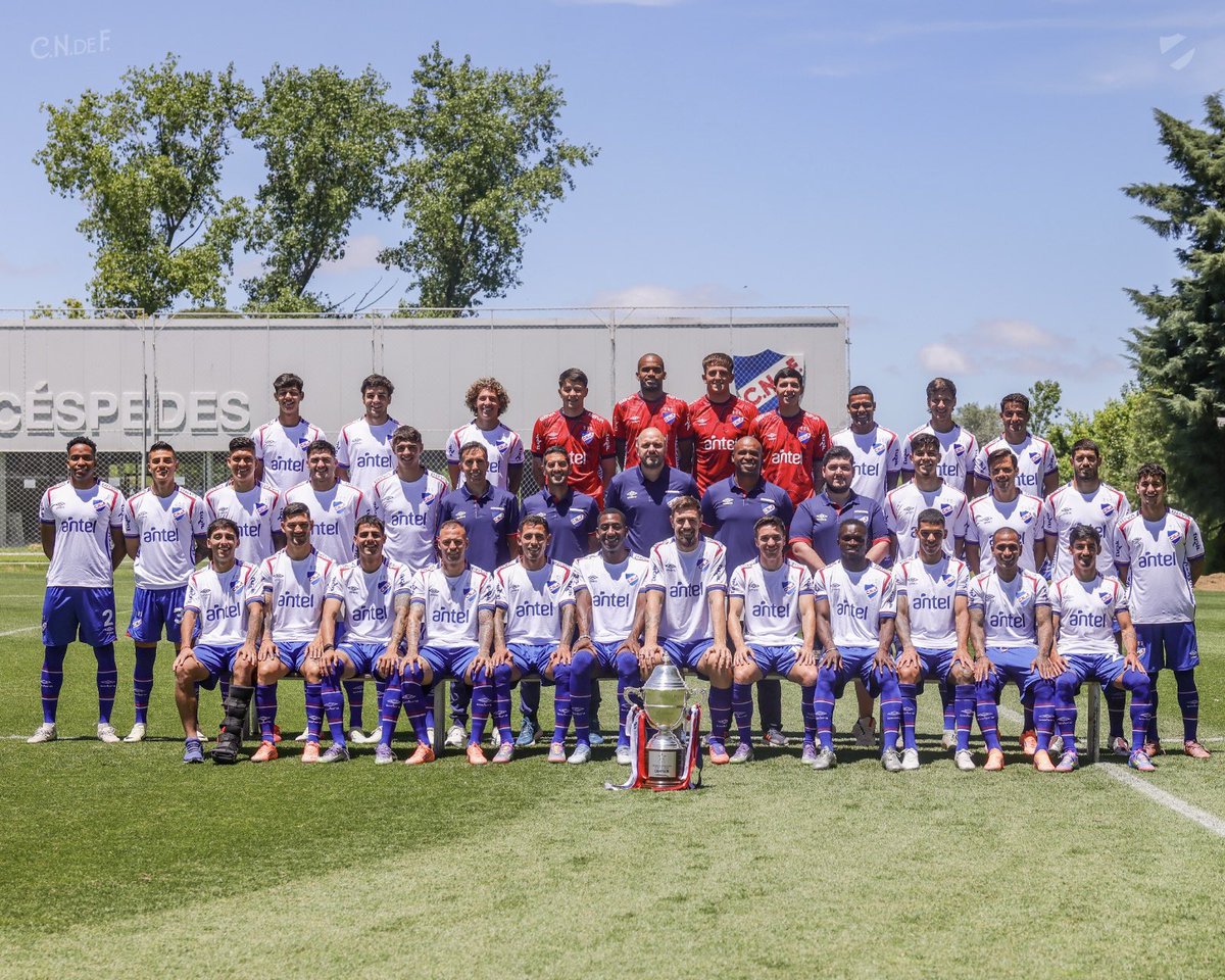 ⭐️ 𝔼𝕝 𝕞𝕒𝕤 𝕝𝕒𝕦𝕣𝕖𝕒𝕕𝕠 𝕕𝕖 𝔸𝕞𝕖𝕣𝕚𝕔𝕒 ⭐️

🏆🇺🇾 <a href="/Nacional/">Nacional</a> se transformó en el primer club del continente en alcanzar 5️⃣0️⃣ ligas locales 

👉🏽 Clubes con más ligas en América:

5️⃣0️⃣ Nacional 🇺🇾
4️⃣7️⃣ Olimpia 🇵🇾
4️⃣7️⃣ Peñarol 🇺🇾
3️⃣8️⃣ River Plate 🇦🇷
3️⃣5️⃣ Boca Juniors 🇦🇷