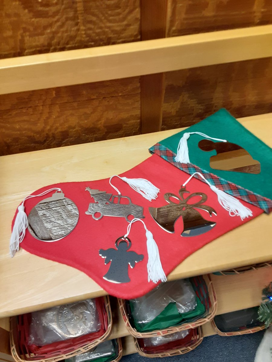 BullocksEngrave's tweet image. Engraved Christmas ornaments make a great gift for yourself and others!  They also make a great gift tag!

#ChristmasGiftIdeas #engraving #BullocksEngraving #shoplocal