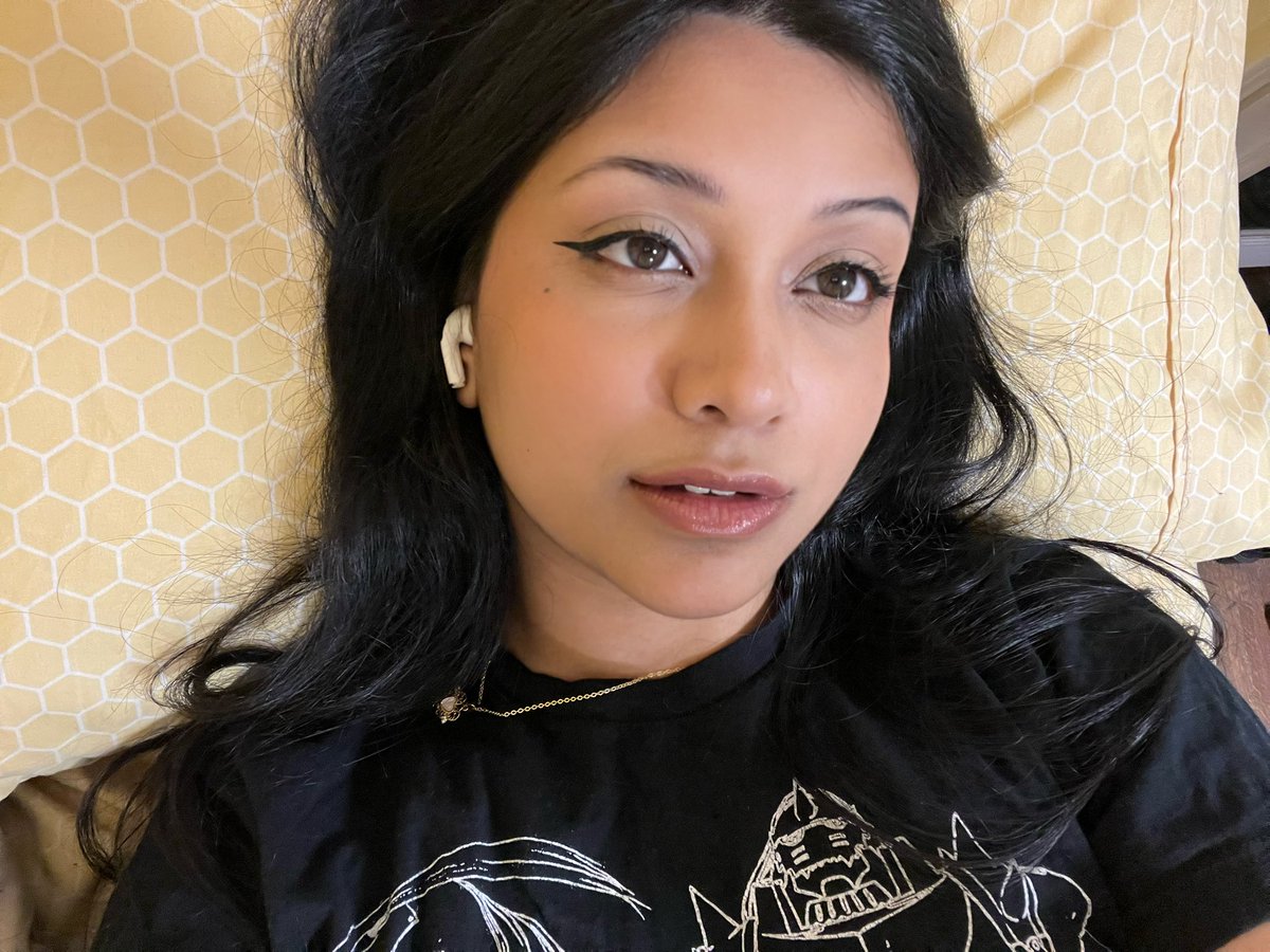 bug! (Elisa) tweet media