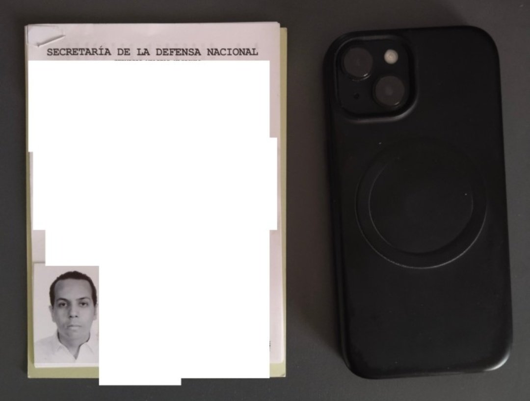 EmilioVallejoRL's tweet photo. Mi cartilla del servicio militar nacional. A diferencia de los obradoristas, que siempre menospreciaron a nuestro Ejército, yo cumplí con ahínco el adiestramiento por la patria.

Tras la invasión estadounidense, cuando sea llamado a filas, desertaré uniéndome al bando libertador.

Con gusto solicitaré al General Winfield Scott, se me permita integrar el contingente que izará la bandera de las barras y las estrellas sobre el Zócalo capitalino; acto al que obligaremos a varios altos mandos de MORENA a presenciar.