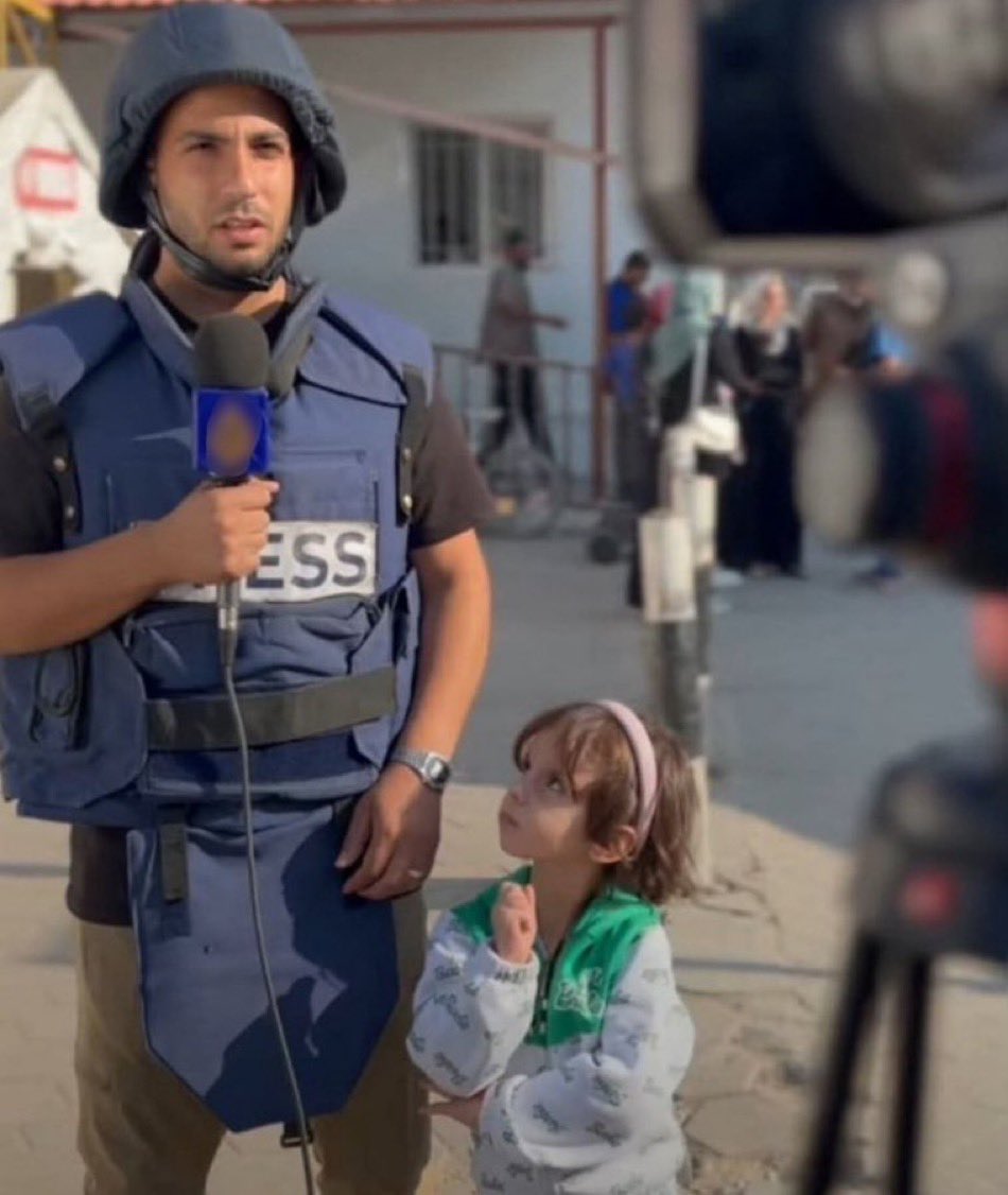 في مثل هذا اليوم ولد صوت غزة انس الشريف.