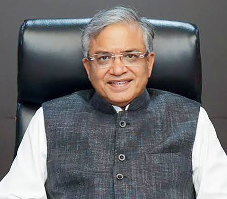 गांवों में लोग कह रहे हैं कि ये दो "मौत के सौदागर" हैं जो BLO की जान ले रहे हैं।