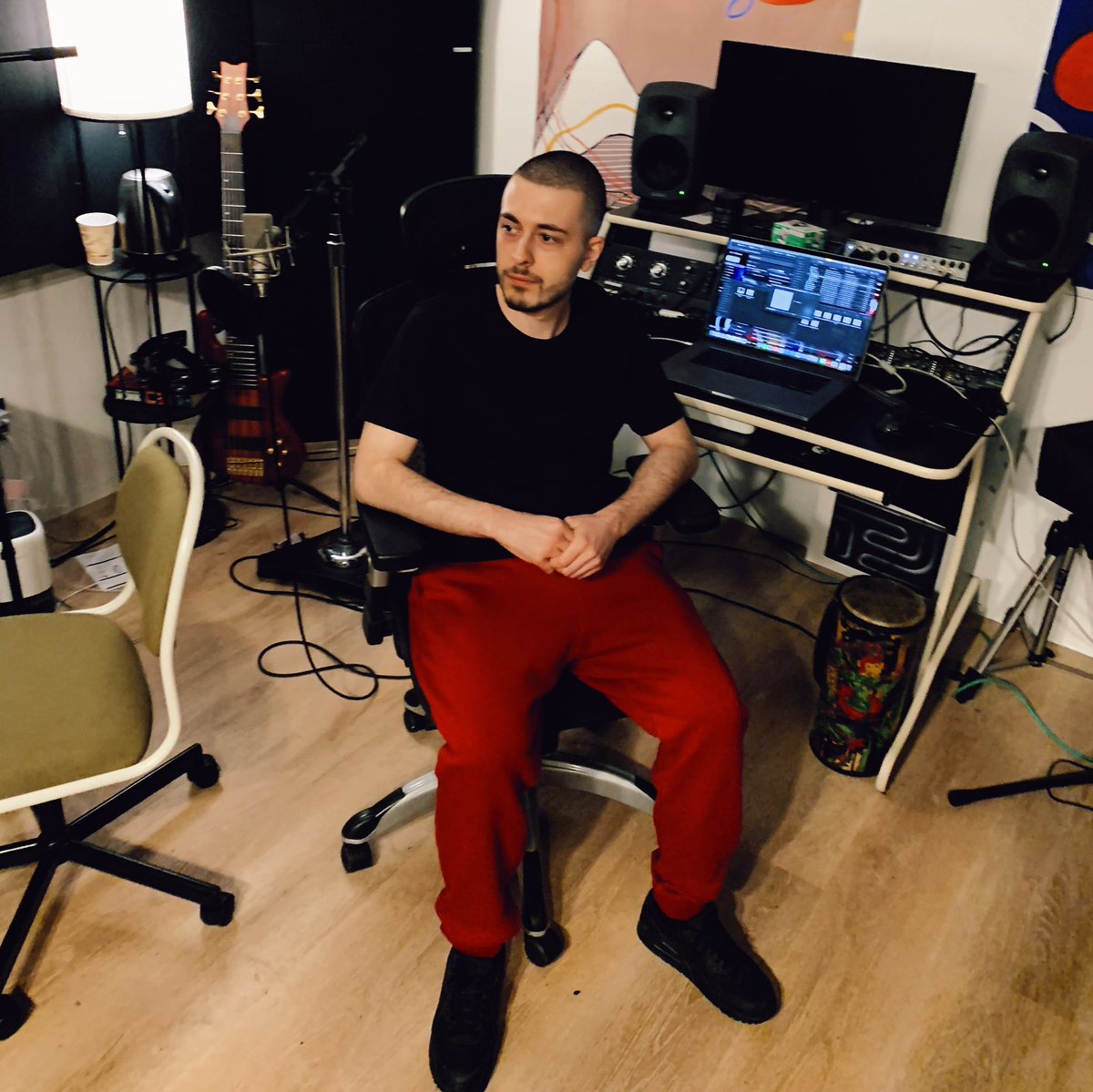 i sat down with <a href="/Geeohhs/">Geeohhs</a> &amp; discussed good and bad business, receiving grace, and his underground hall of fame.

read about it below ↓
medium.com/@xanborghini/a…