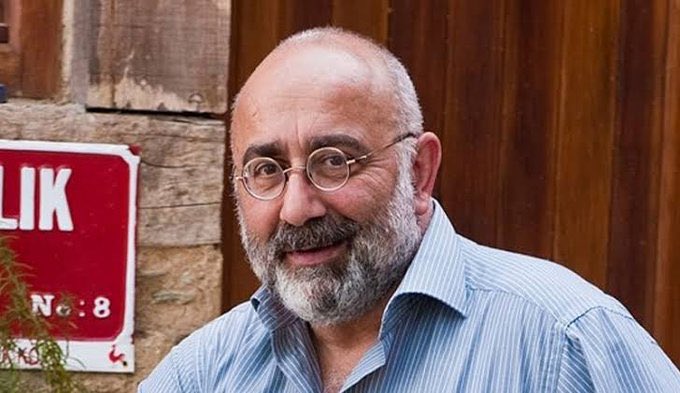 LogHaber's tweet photo. Ermeni yazar Sevan Nişanyan:

“Atatürkçü bir insanın dürüst ve hoşgörülü olduğuna hiç tanık olmadım.

Hepsi beş para etmezdir.” https://t.co/hh7KpoYM8G