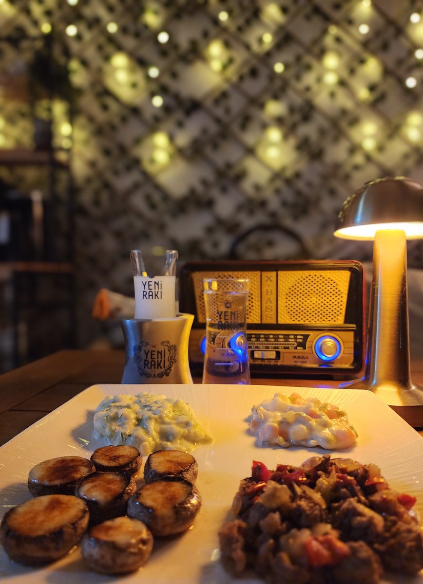 Ben bu işin keyif kısmındayım 😎
Denk gelenlere #afiyetolsun 🙋🏼‍♀️